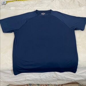 Glacier Performance Tee in Deep Navy. Men’s XXL